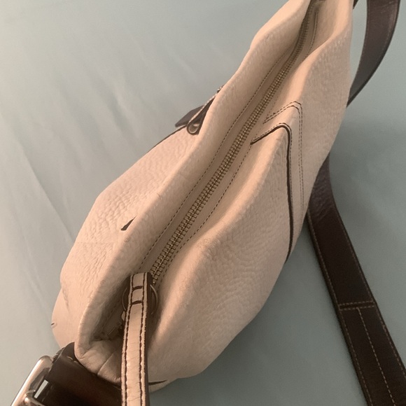 Genuine Leather Pebble Coach Handbag - Picture 11 of 11